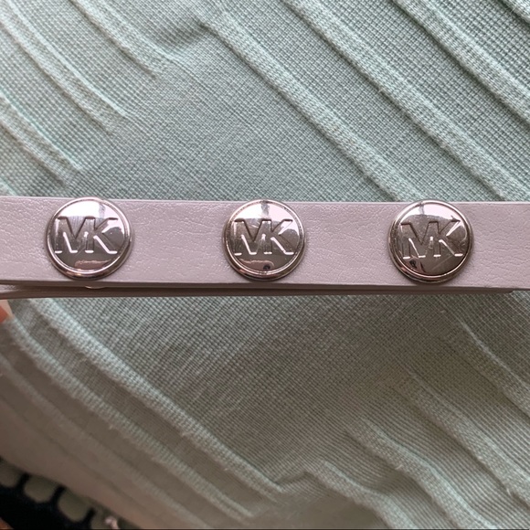 NWT Michael Kors Fanny Pack - Picture 2 of 3